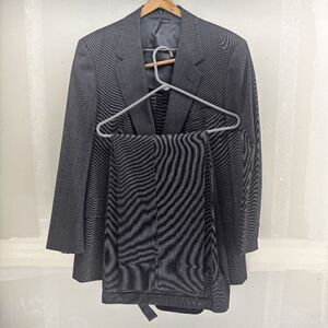 Vintage‎ Hickey Freeman Gray Wool Stripe USA Union Made Bespoke Suit Size 38R